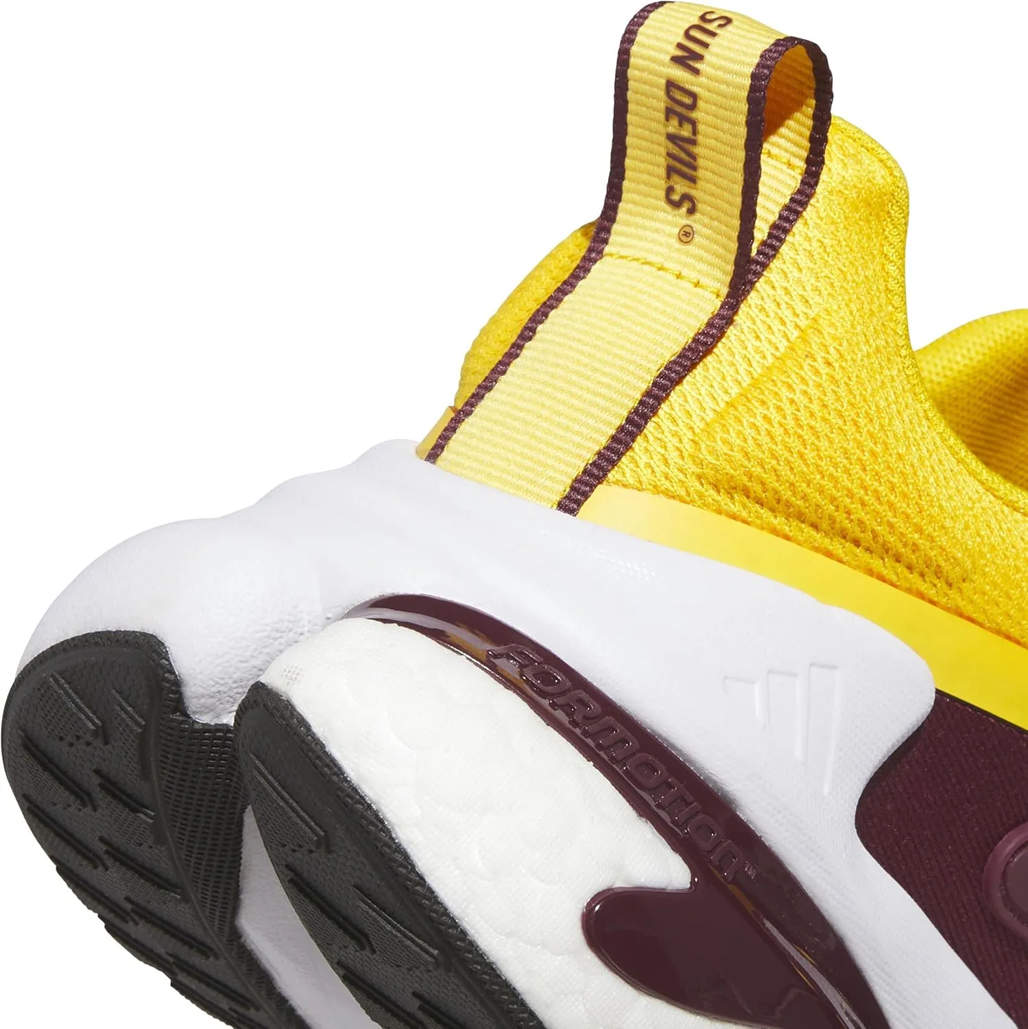adidas Unisex-Adult NCAA 25/26 Team Alphaboost V2 Sneaker