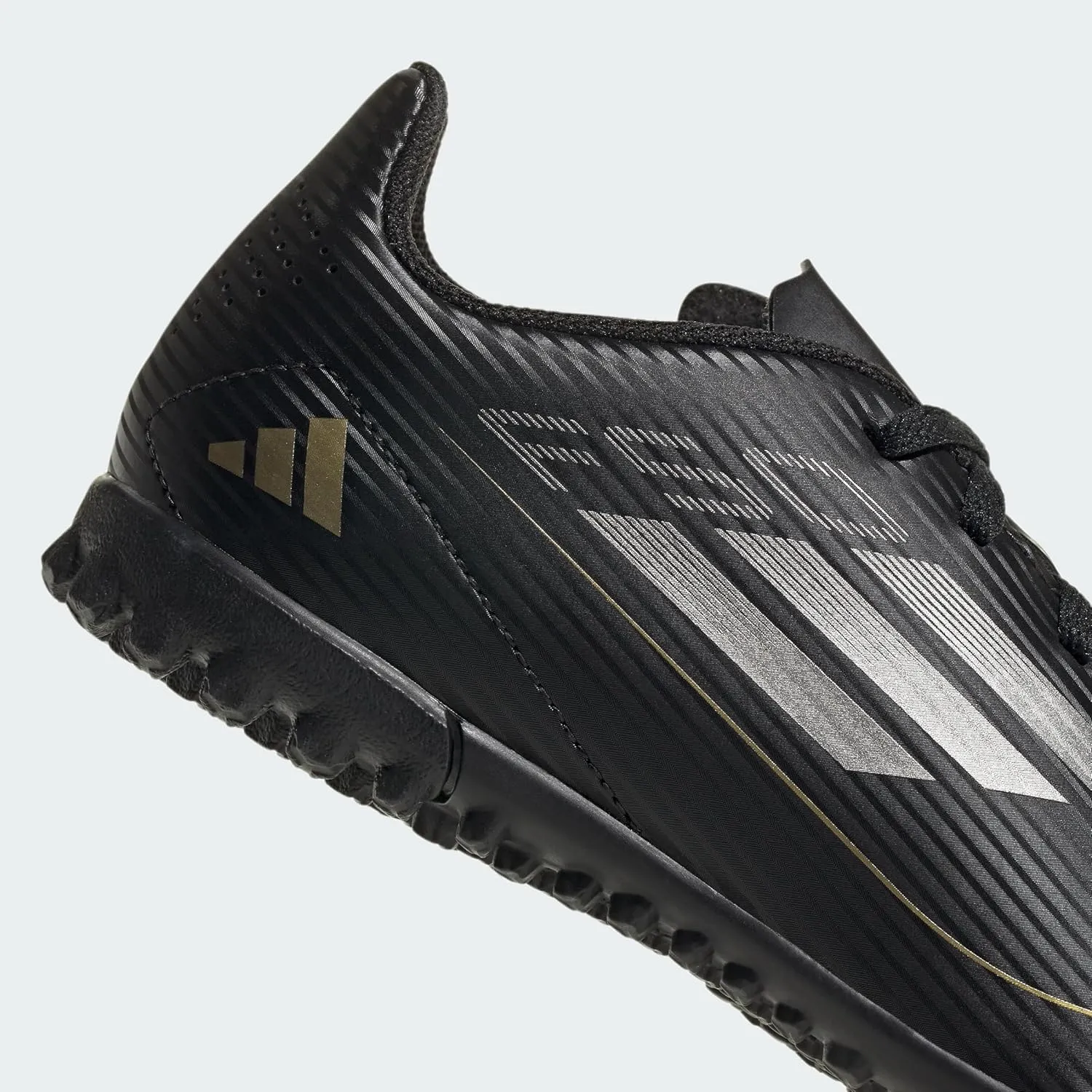 adidas Unisex-Child F50 Club Turf Sneaker