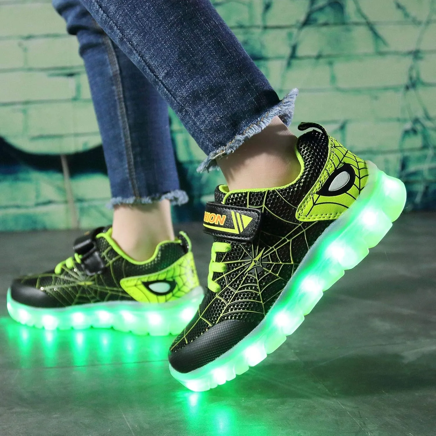 BFOEL Spider Light up Shoes for Boys Girls Walking Sneaker with USB Charging Birthday Thanksgiving Christmas Day Best Gift