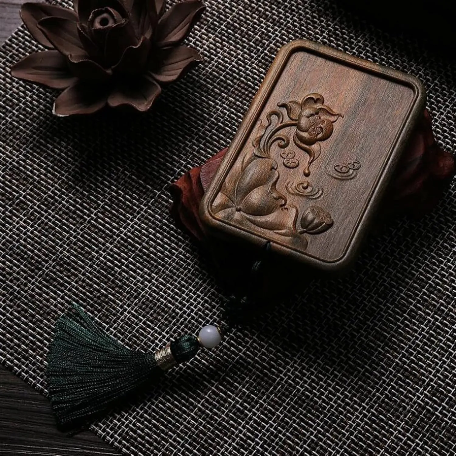 Carved Sandal Wood Makeup Mirror Portable Cute Vanity Mahogany Square Small Mirror