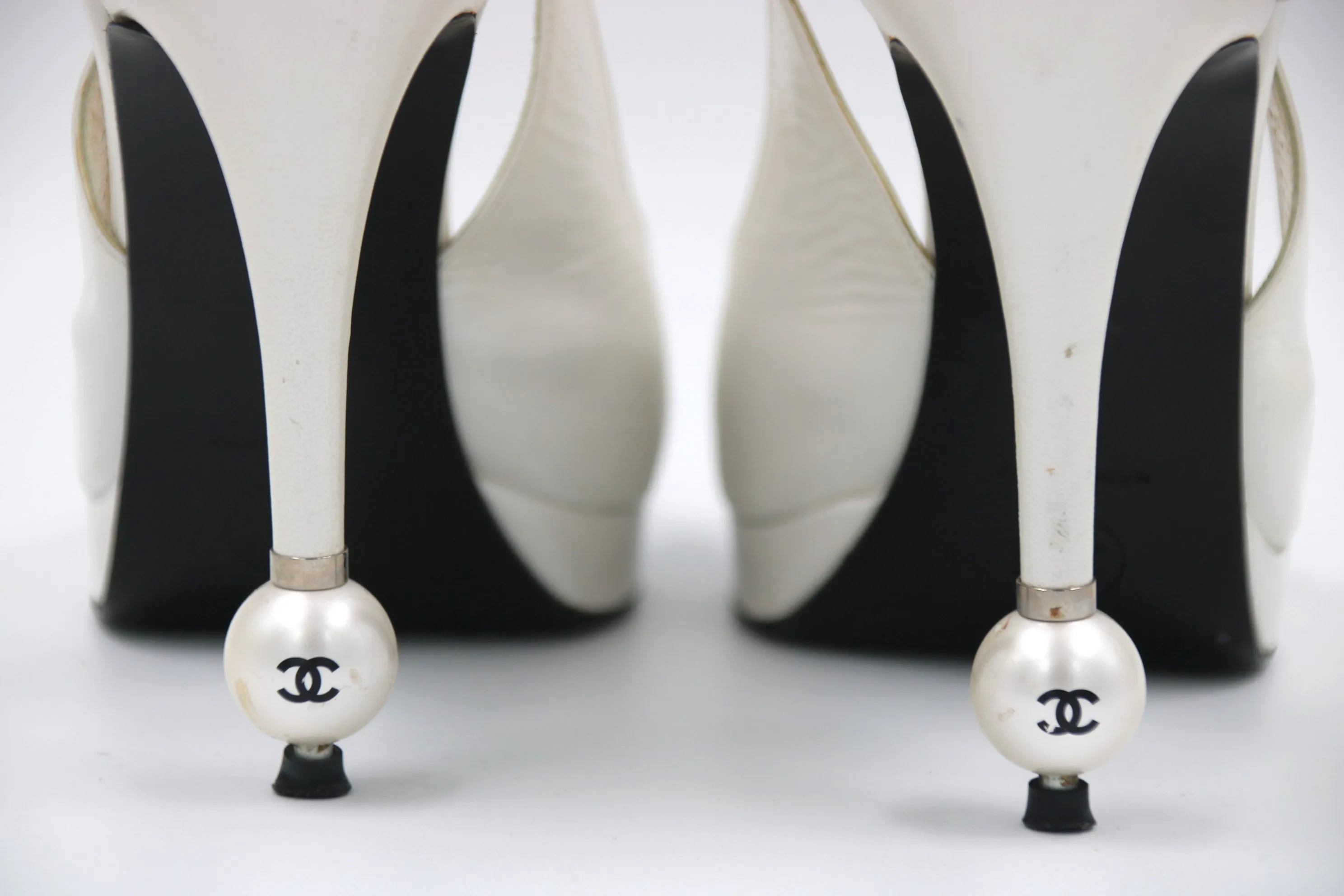 CHANEL White & Black Leather CC Pearl Pump Heels