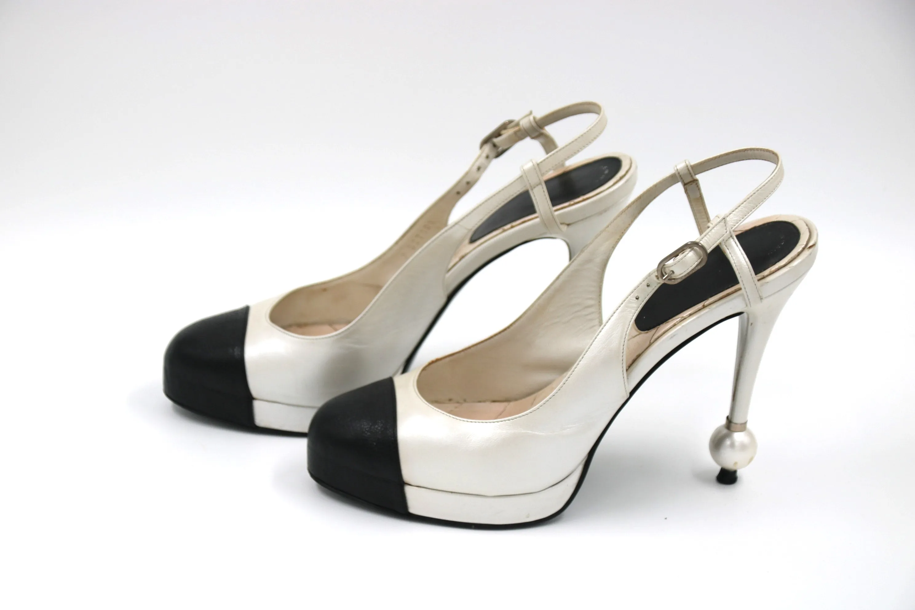 CHANEL White & Black Leather CC Pearl Pump Heels