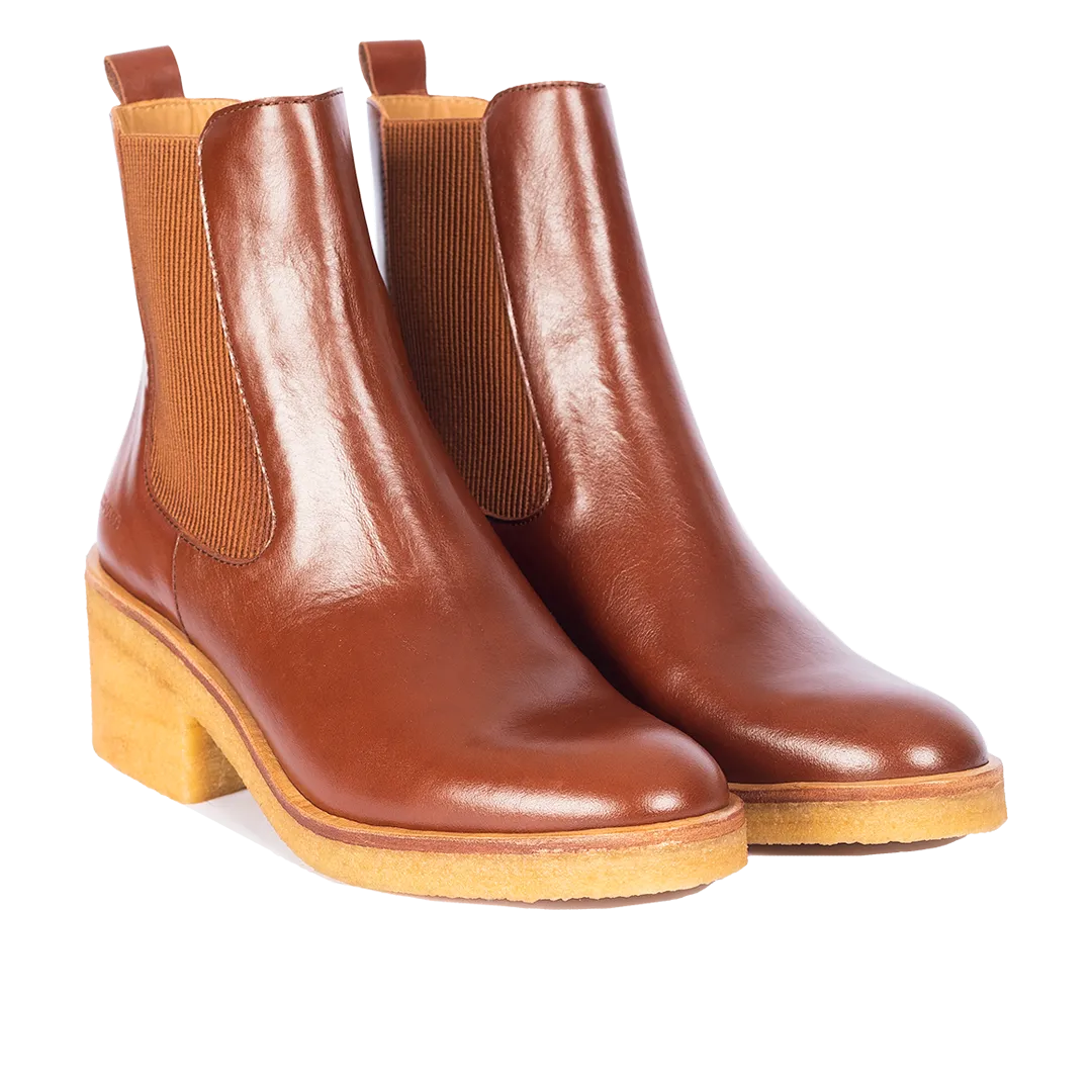 Chelsea boot with elastic