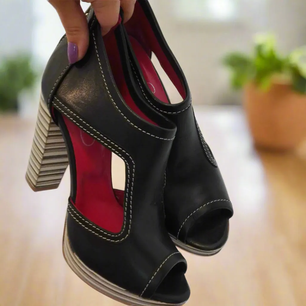 Chic - Black platform sandal