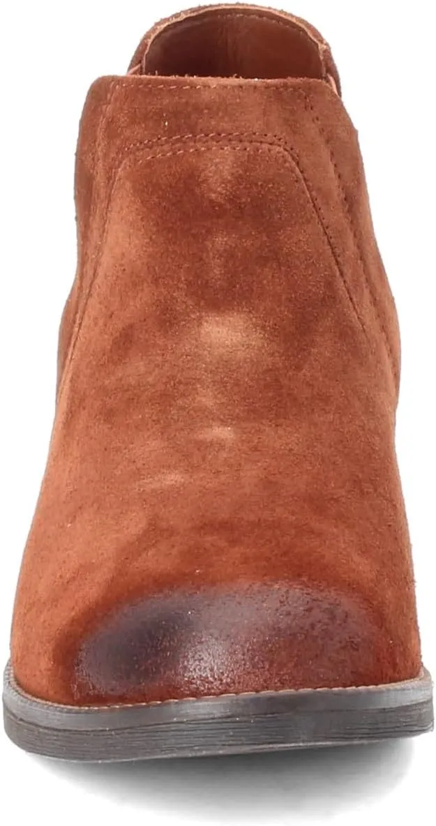 Clarks Women's Demi Beat Fashion Boot