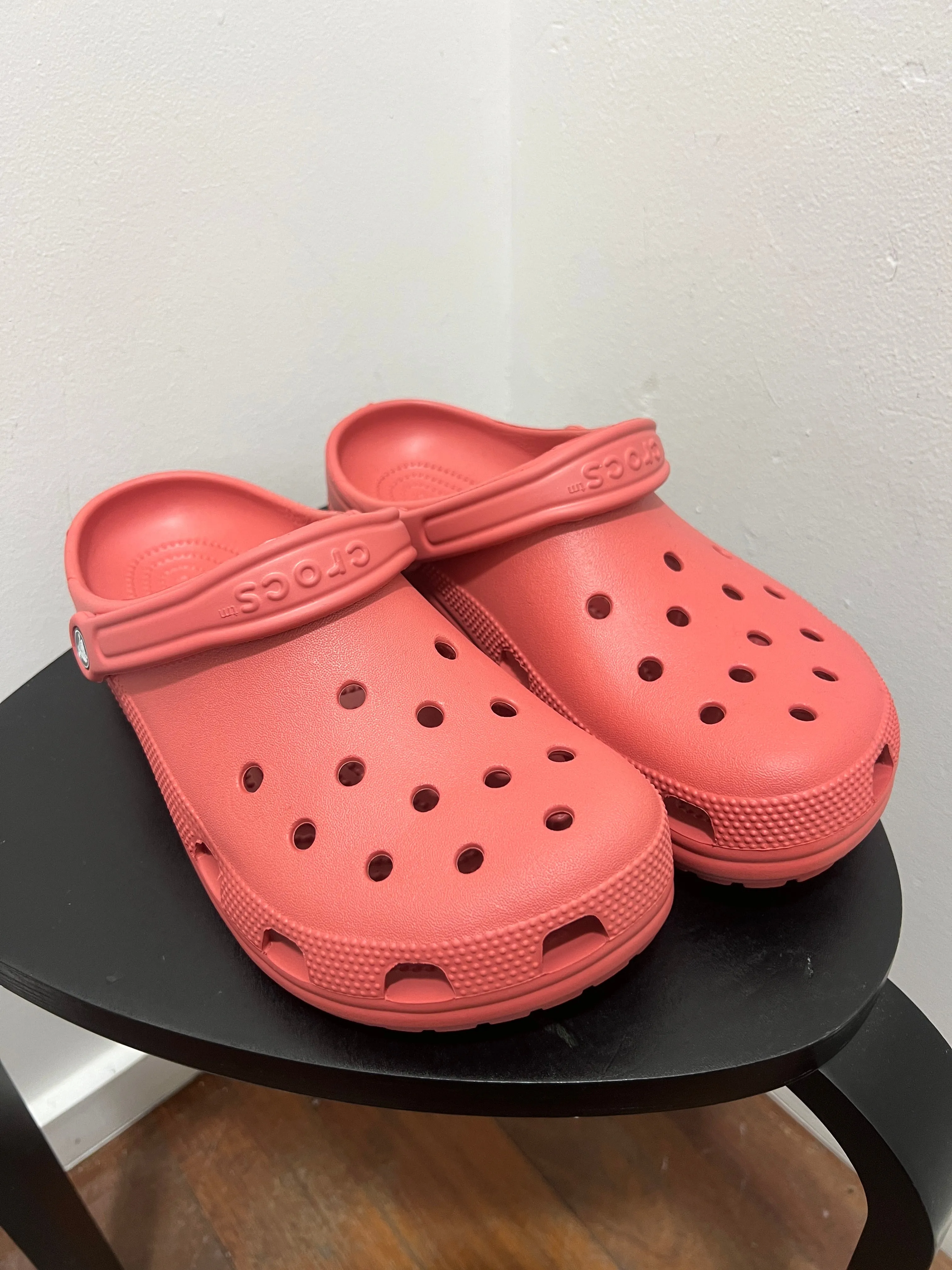 CLASSIC CLOG STRAWBERRY WINE