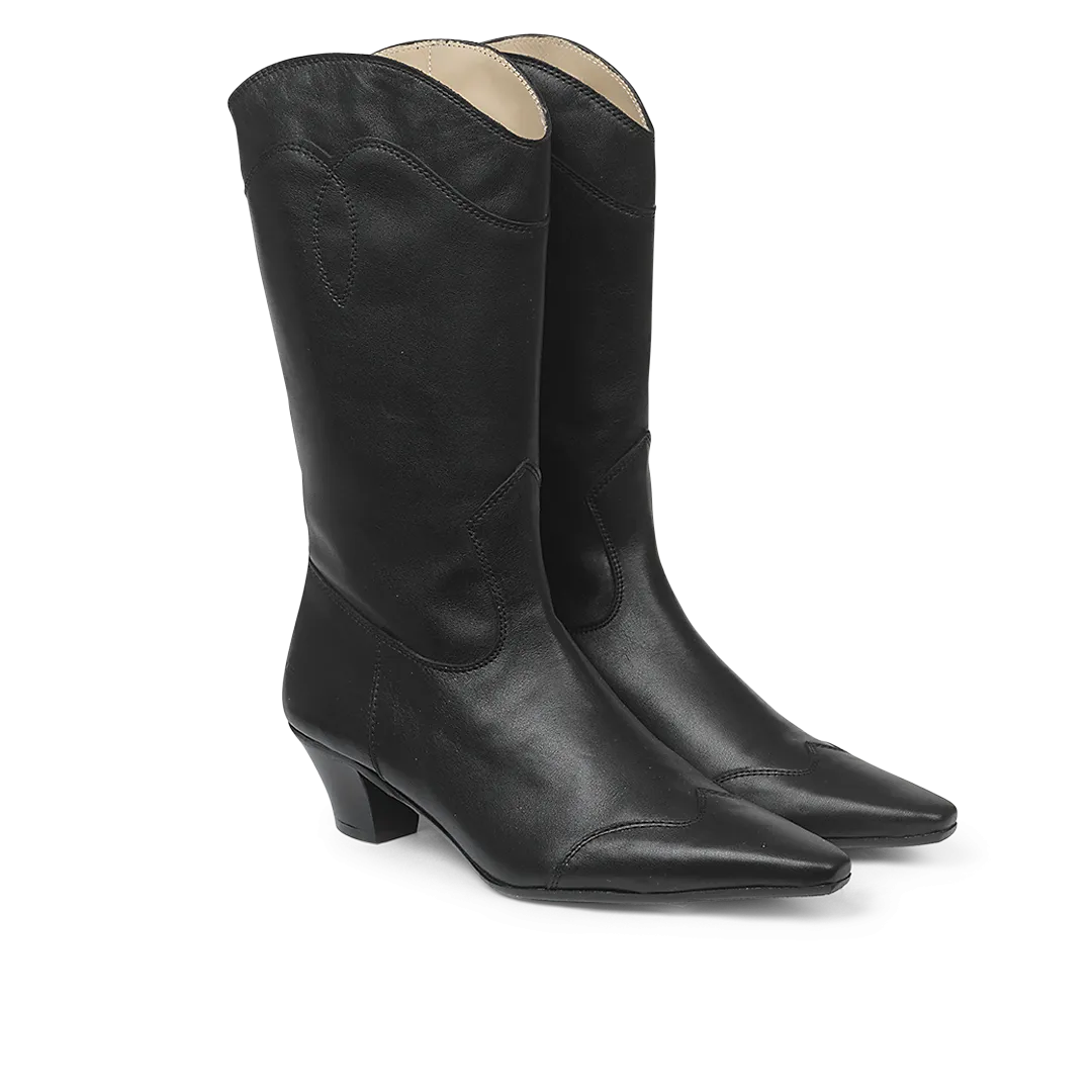 Cowboy boot with zipper