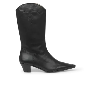 Cowboy boot with zipper