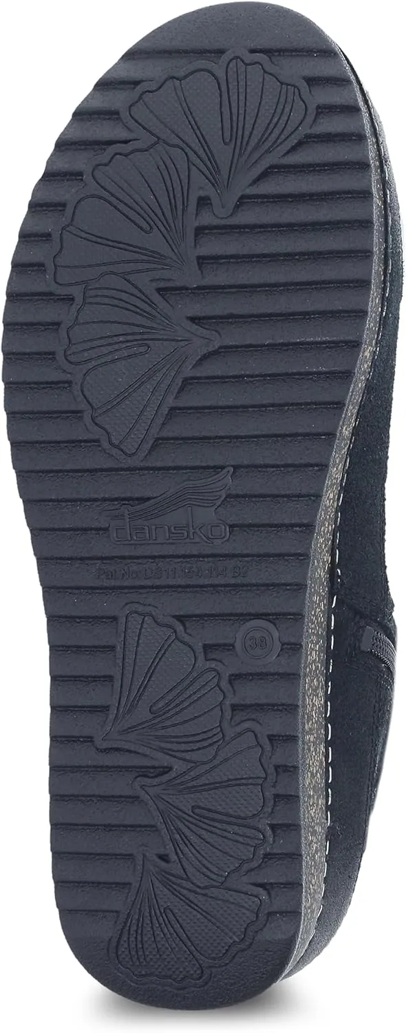 Dansko Women's Mitzy Boot - Lightweight Outsole and Durable, Comfortable Ride on Patented Stapled Construction - Faux Fur Collar and Inside Zip