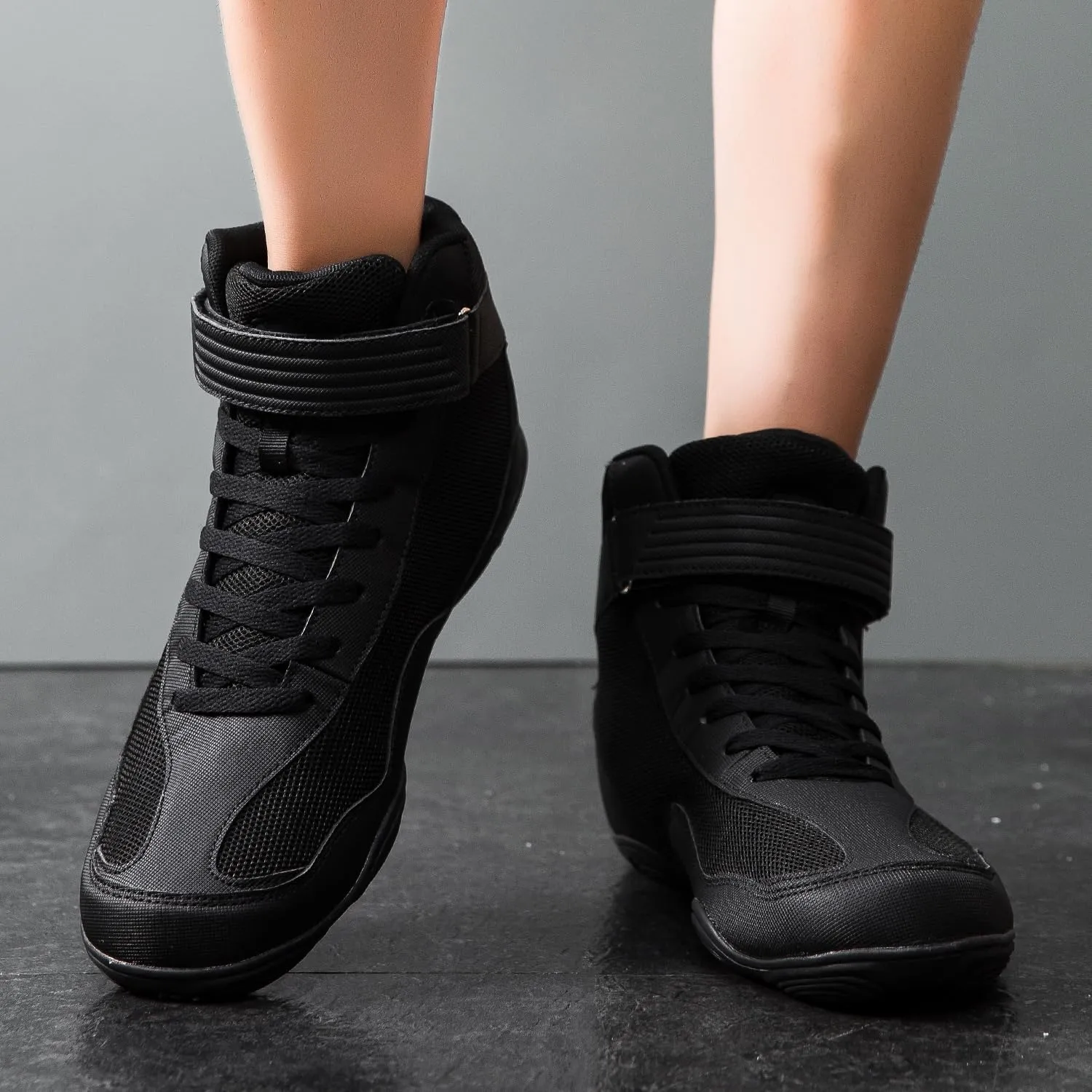 DimaiGlobal Men's Wrestling Shoe Fitness Sneaker Boxing Shoes Zero Drop Sole High Top Fighting Shoes Taekwondo Karate Martial Arts Training Shoes