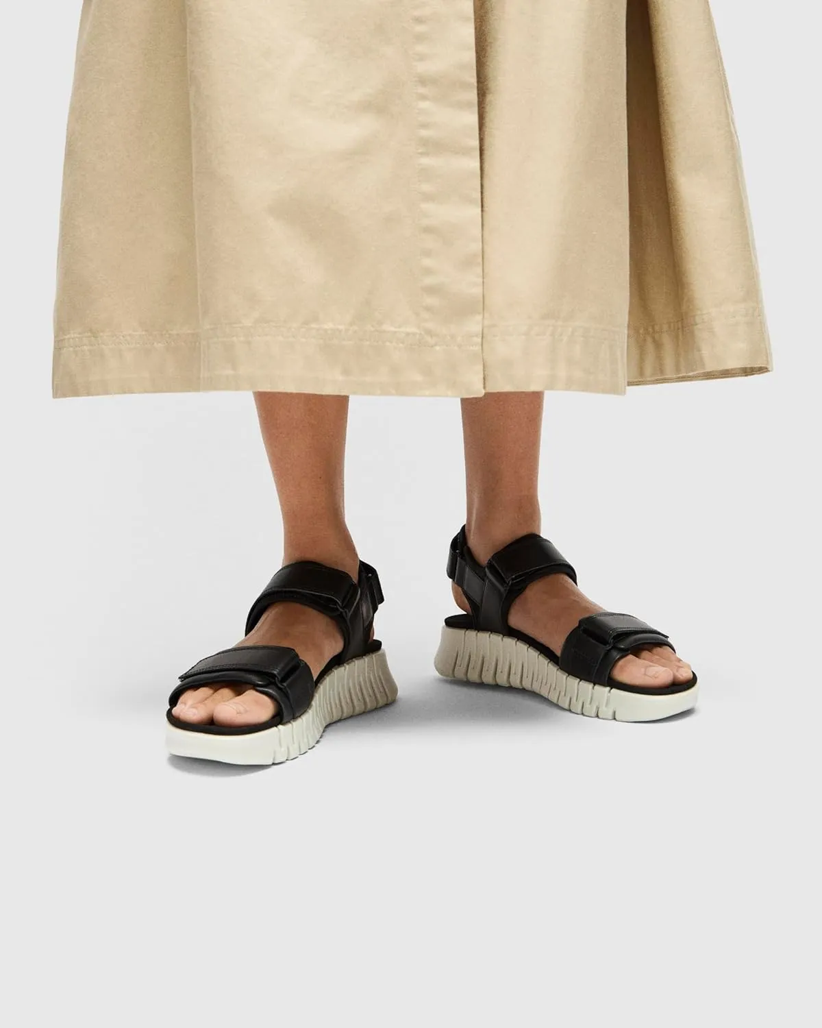 ECCO Women's Gruuv Sol Sandal