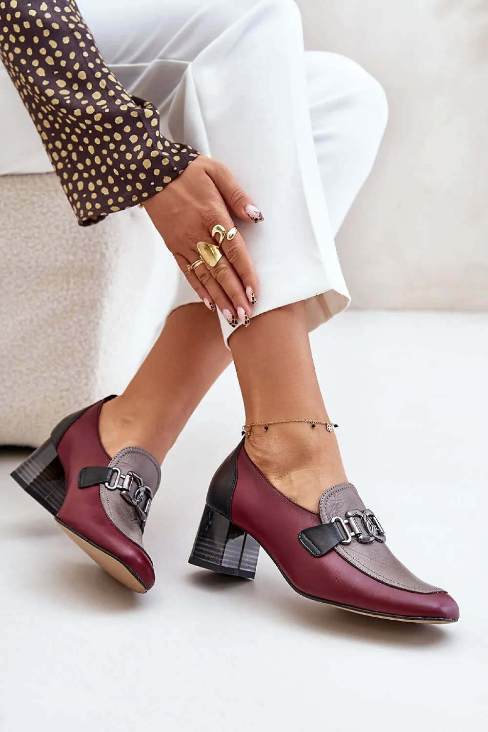Elegant  Laura Messi block heel pumps