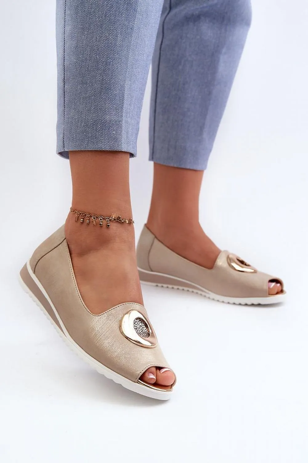 Elegant Sleek Timeless Heel Pumps