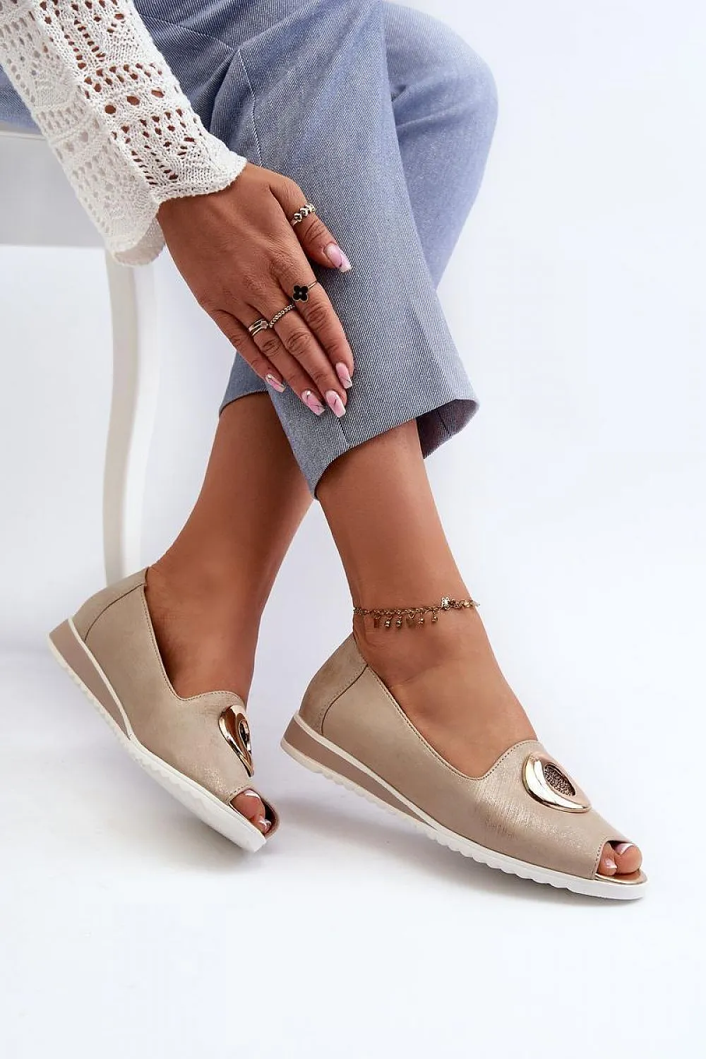Elegant Sleek Timeless Heel Pumps