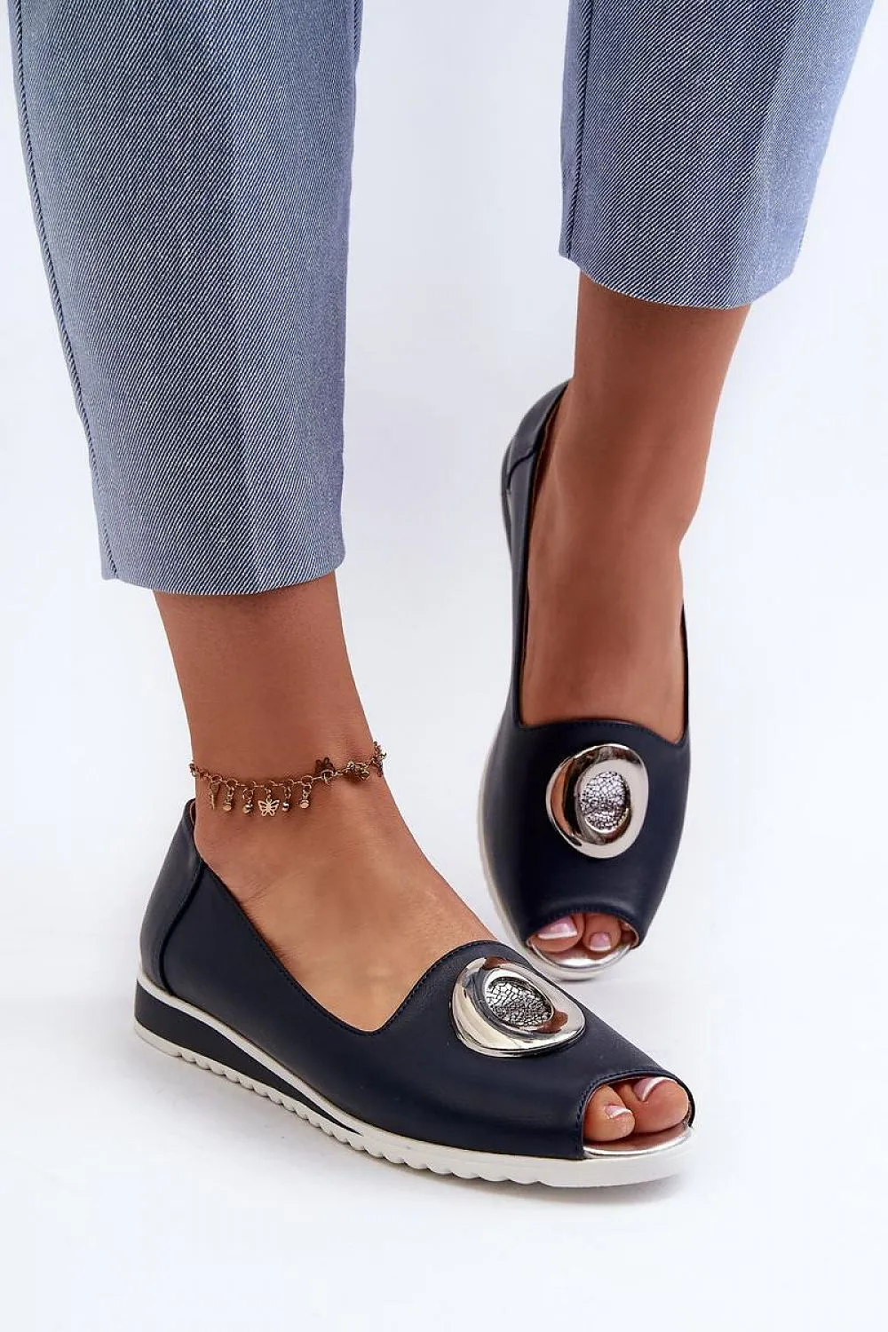 Elegant Sleek Timeless Heel Pumps