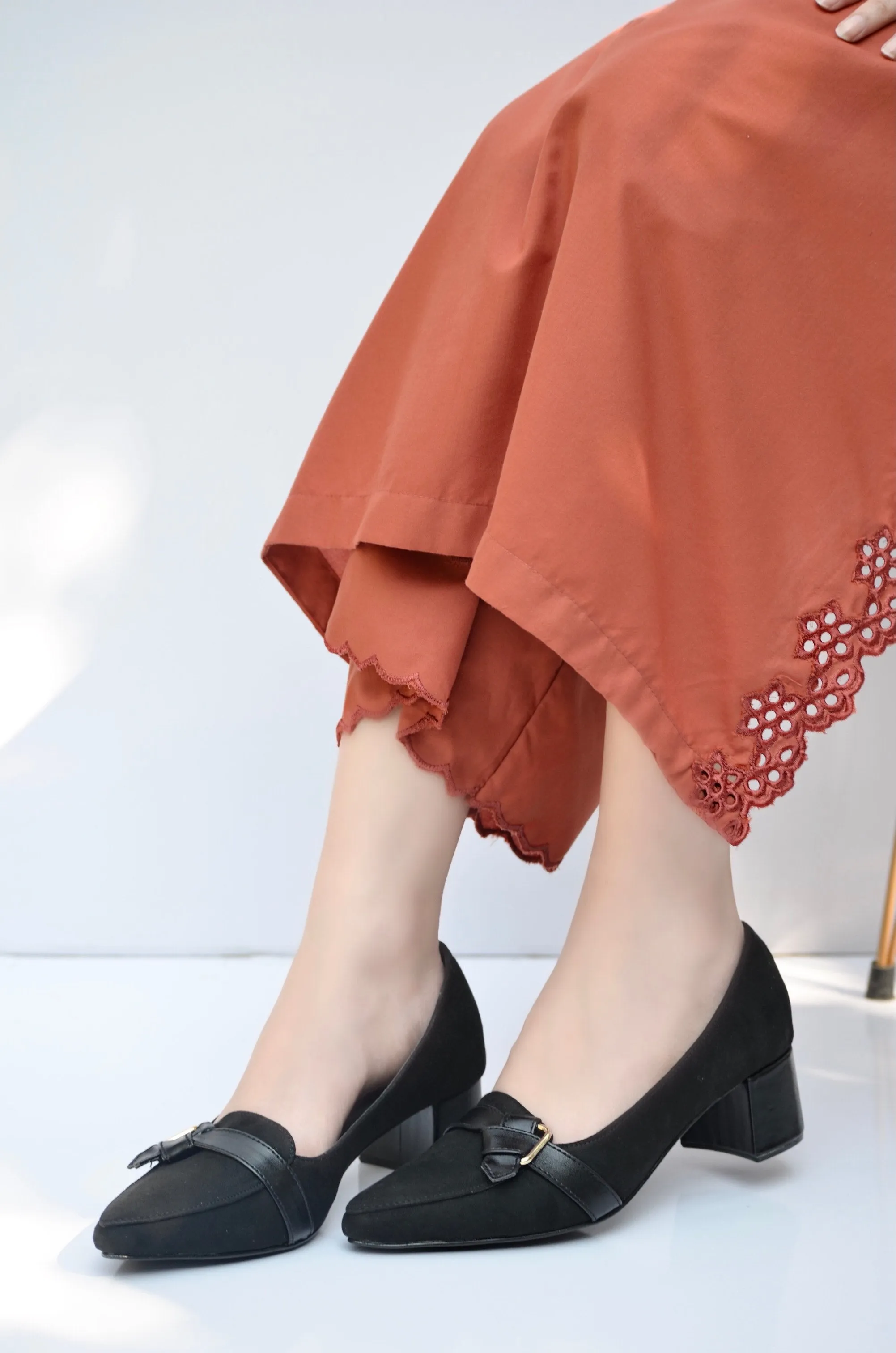 Elegant Suede Block Heel Loafers