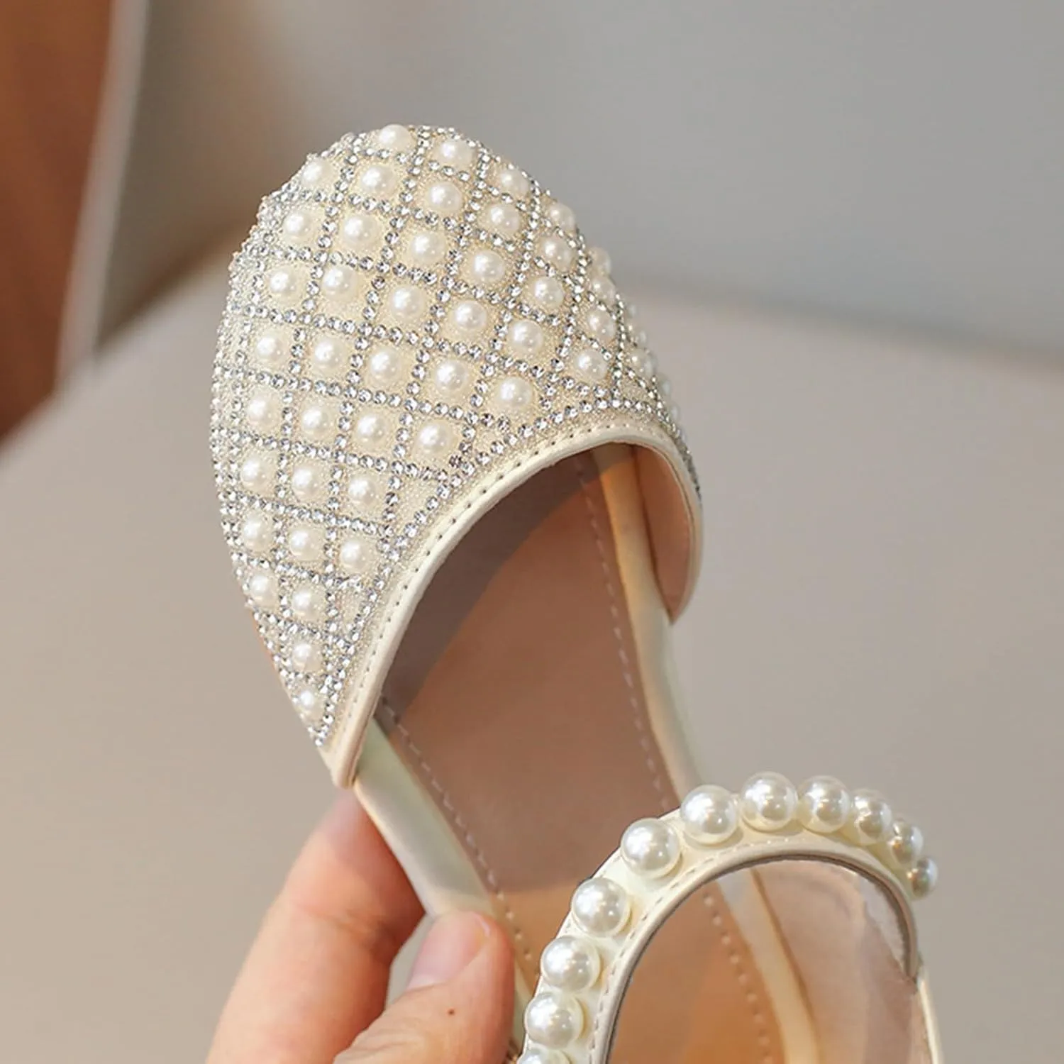 Girls Pearl Glitter Pageant Sandals Closed Toe Ankle Strap High Heel Non Slip Sandals Elegant Princess Wedding Shoes