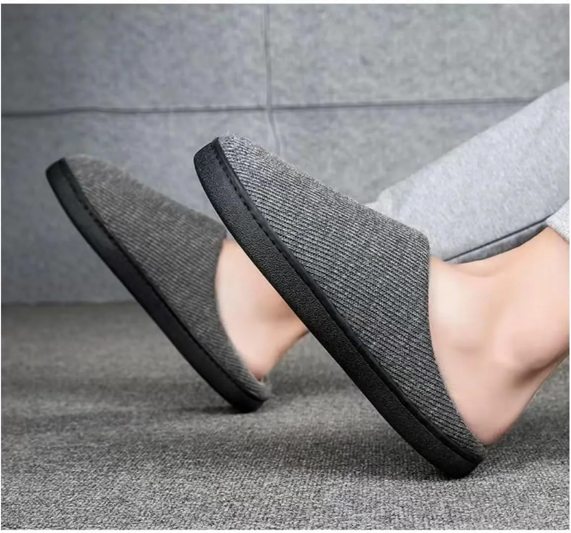 High-Density Mens Clog Slippers Two-Tone Cotton-Blen, Memory Foam bottom Warm House Slippers Suitable for Walking in the Park and Relaxing at Home.