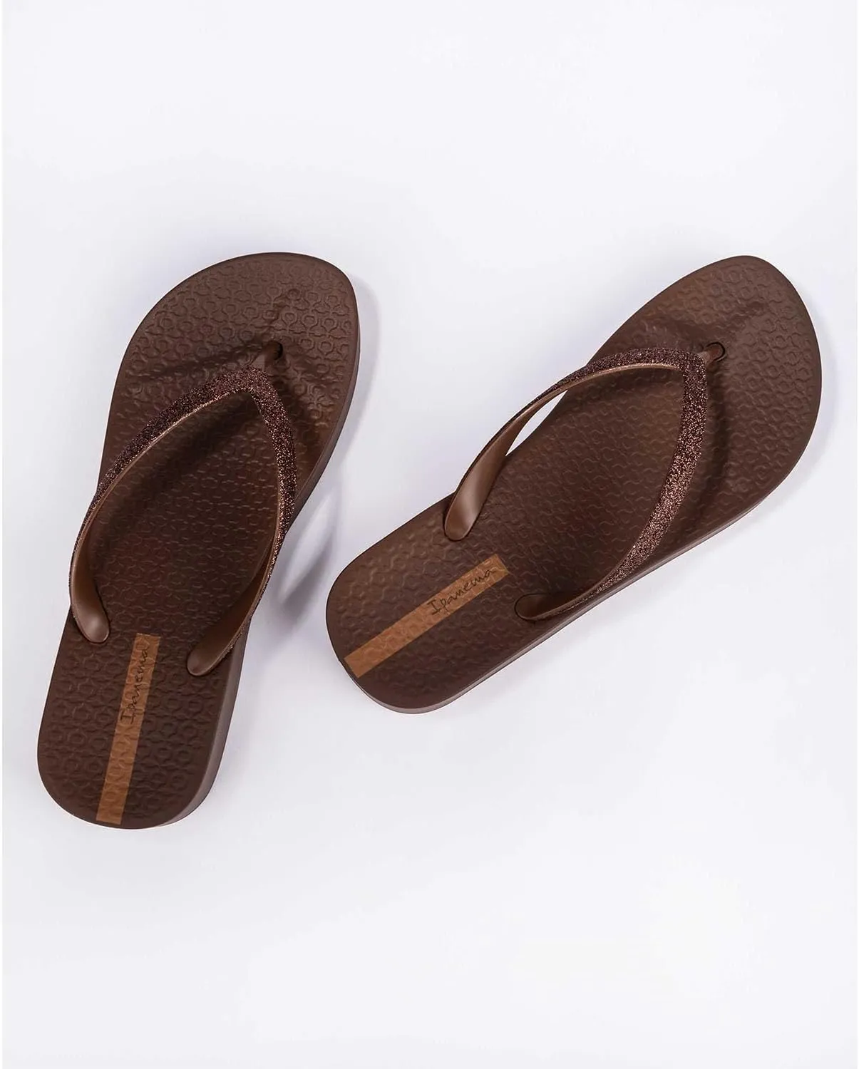 Ipanema Women's Mesh Chic Platform Flip Flops - Comfortable and Trendy Summer Platform Sandals with Glittery Straps, Anatomic Footbed & Non-Slip Sole