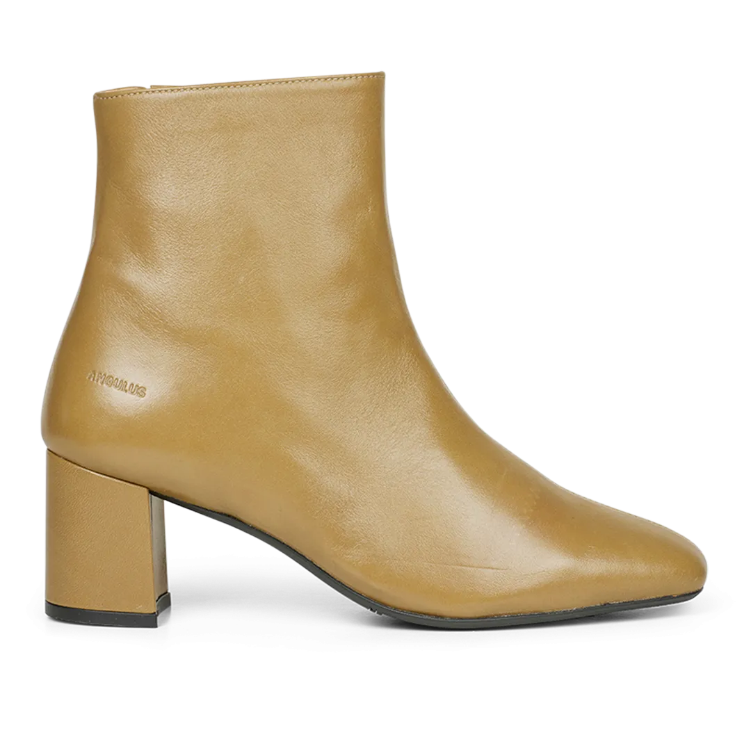 Leather boot