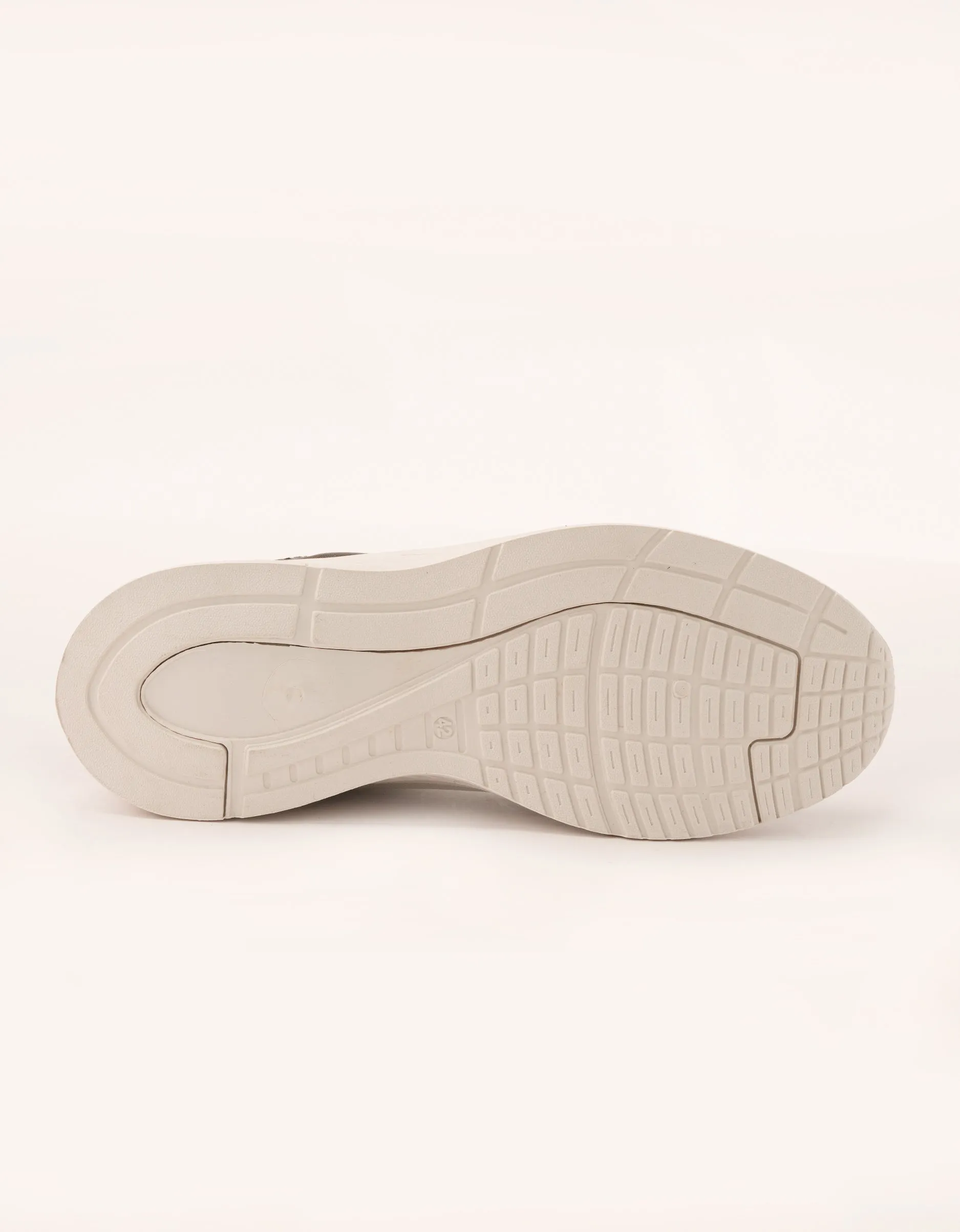 Men Ignite Sporty Sneakers