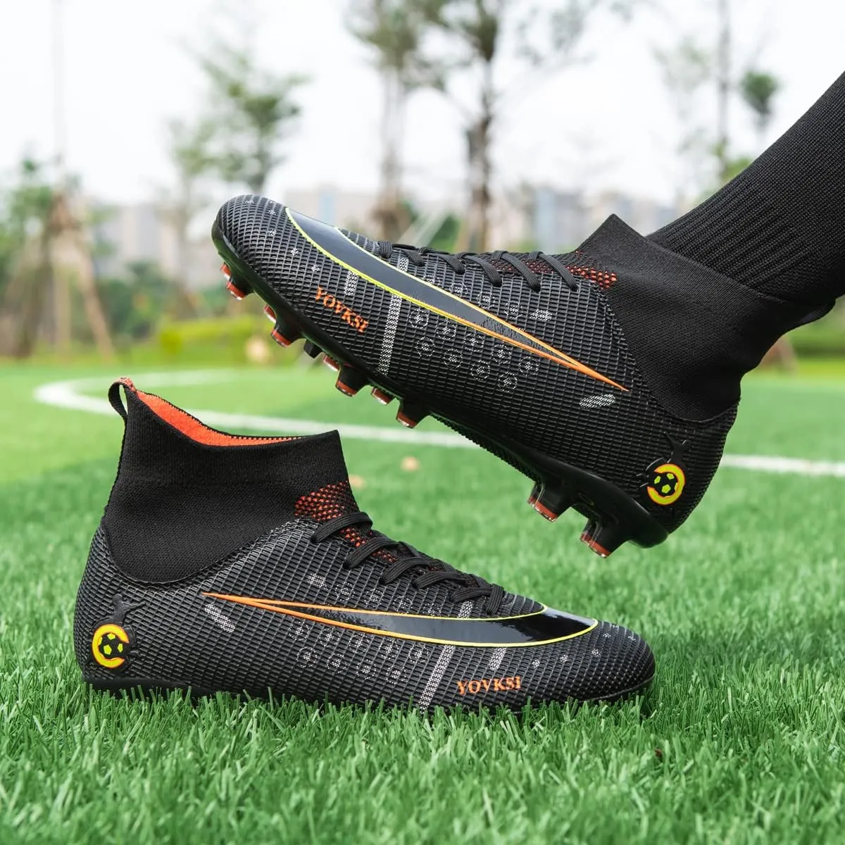 Men's Soccer Shoes Football Cleats with Lace-Up High Top Lightweight Indoor TF Turf Cleats Sneaker