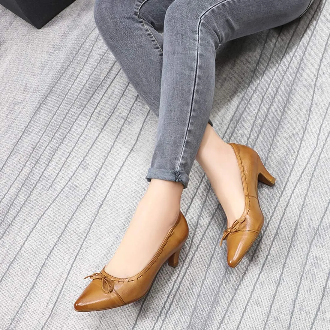 Mona flying Womens Leather Elegant Pointed Toe Bowknot Pumps Ladies Kitten Heels Dressy Casual Office Work Shoes