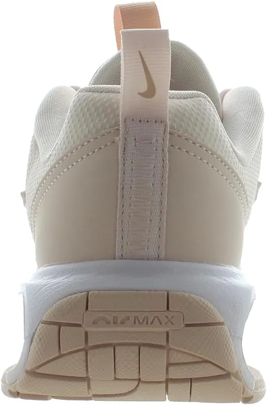 NIKE Women's Sneaker