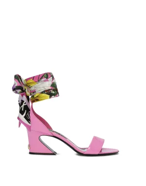 Patent leather sandals with printed fabric and DG logo