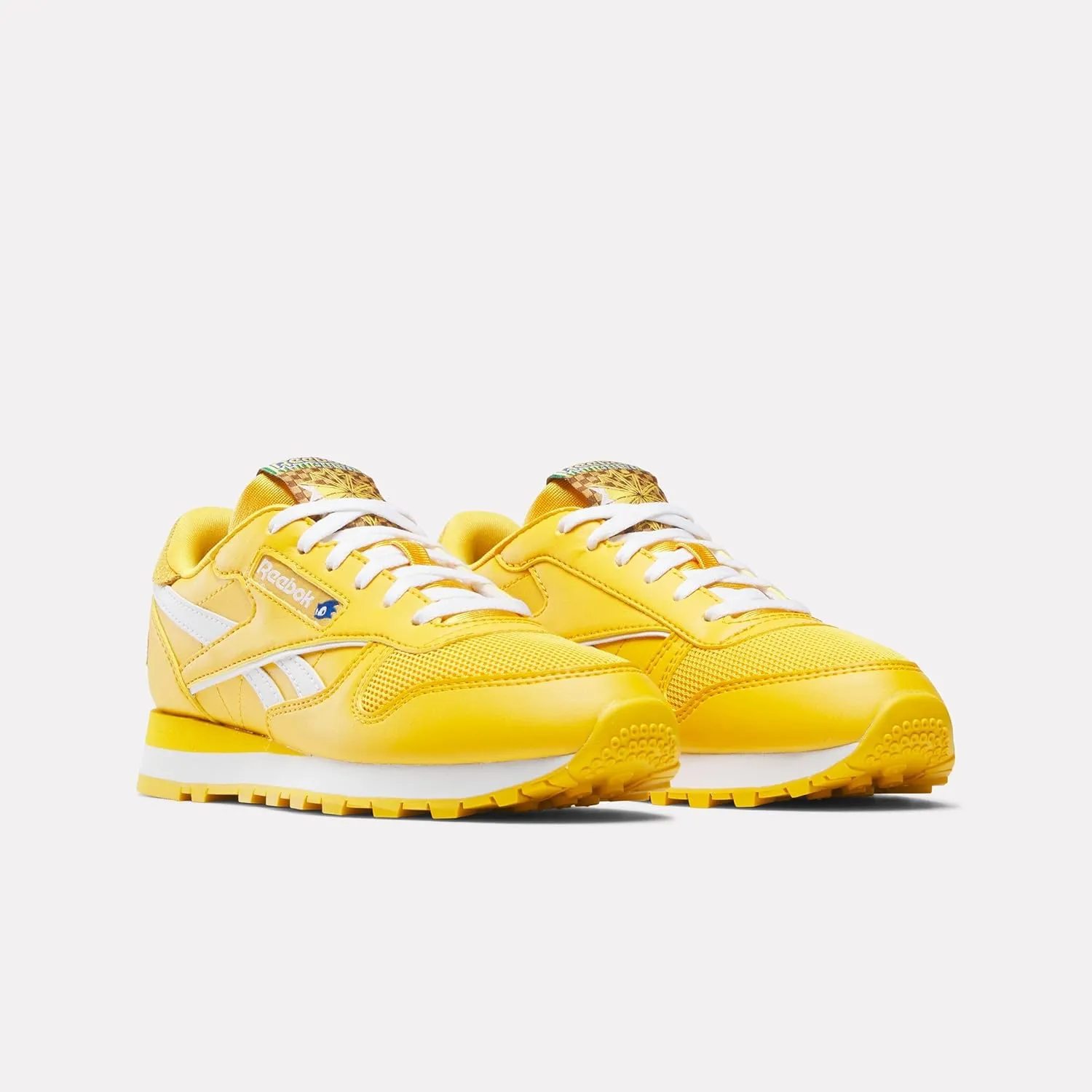 Reebok Unisex-Child Sonic Kids Classic Leather Step N Flash Sneaker
