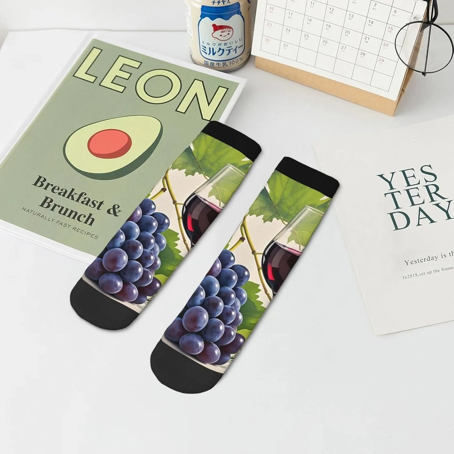 Socks for Women Men Breathable Moisture Wicking Boot Socks Grape Wine Warm Calf Socks