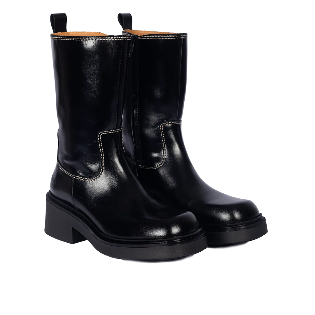 Square toe chunky boot