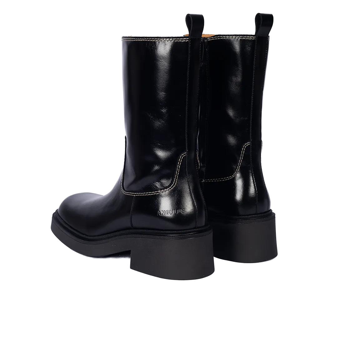 Square toe chunky boot