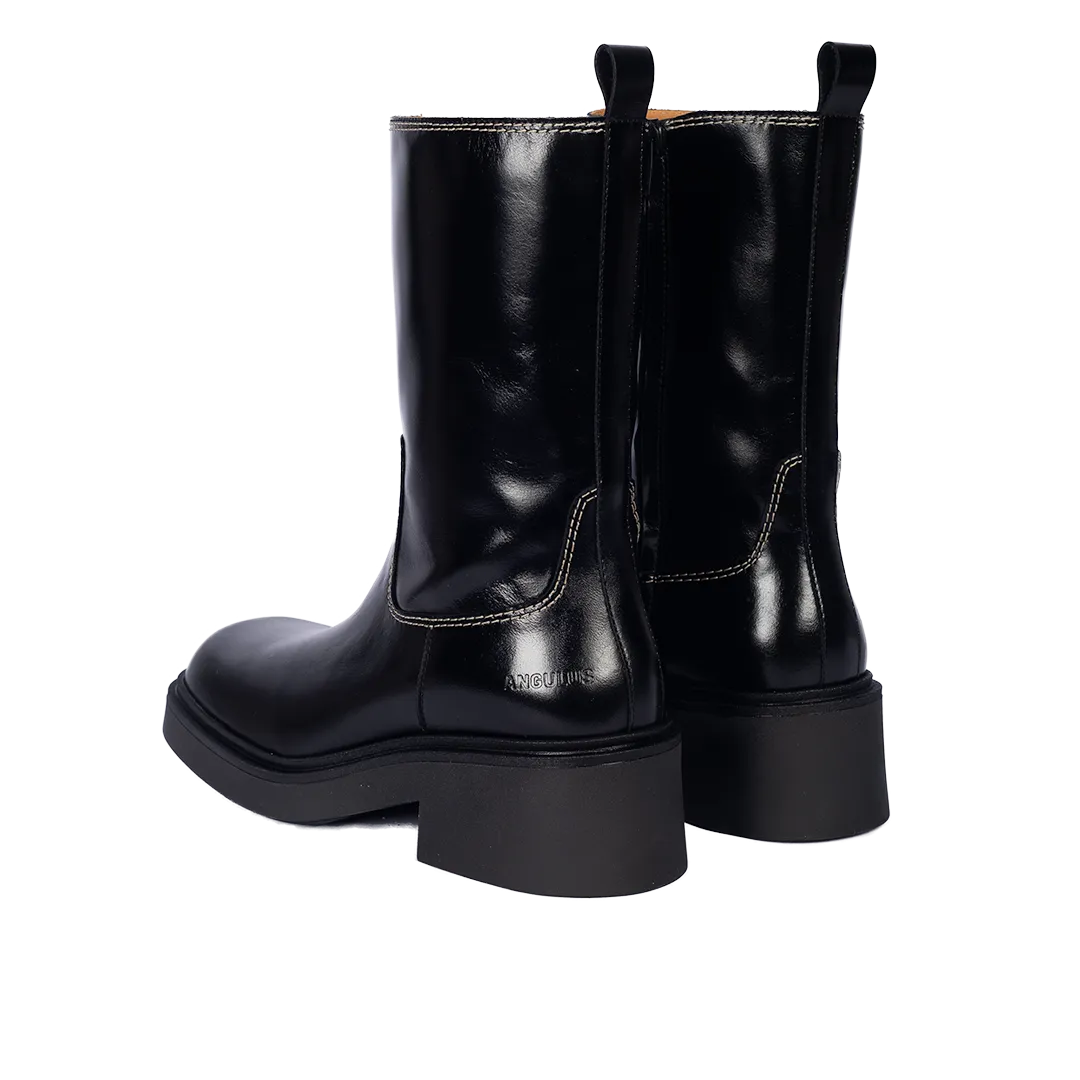Square toe chunky boot