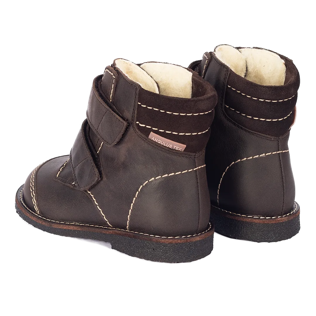 TEX-boot with decorative contrast stitching