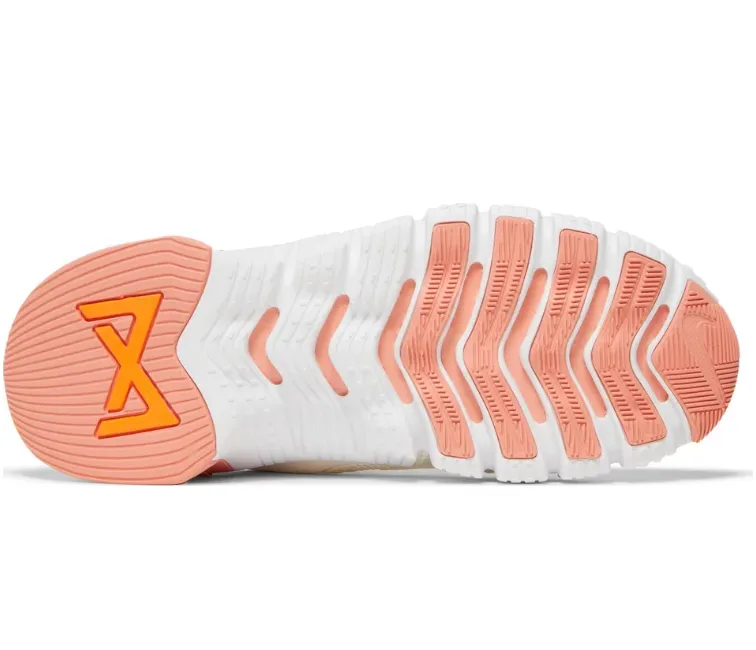 Women's Nike Free Metcon 4 (White/Peach)