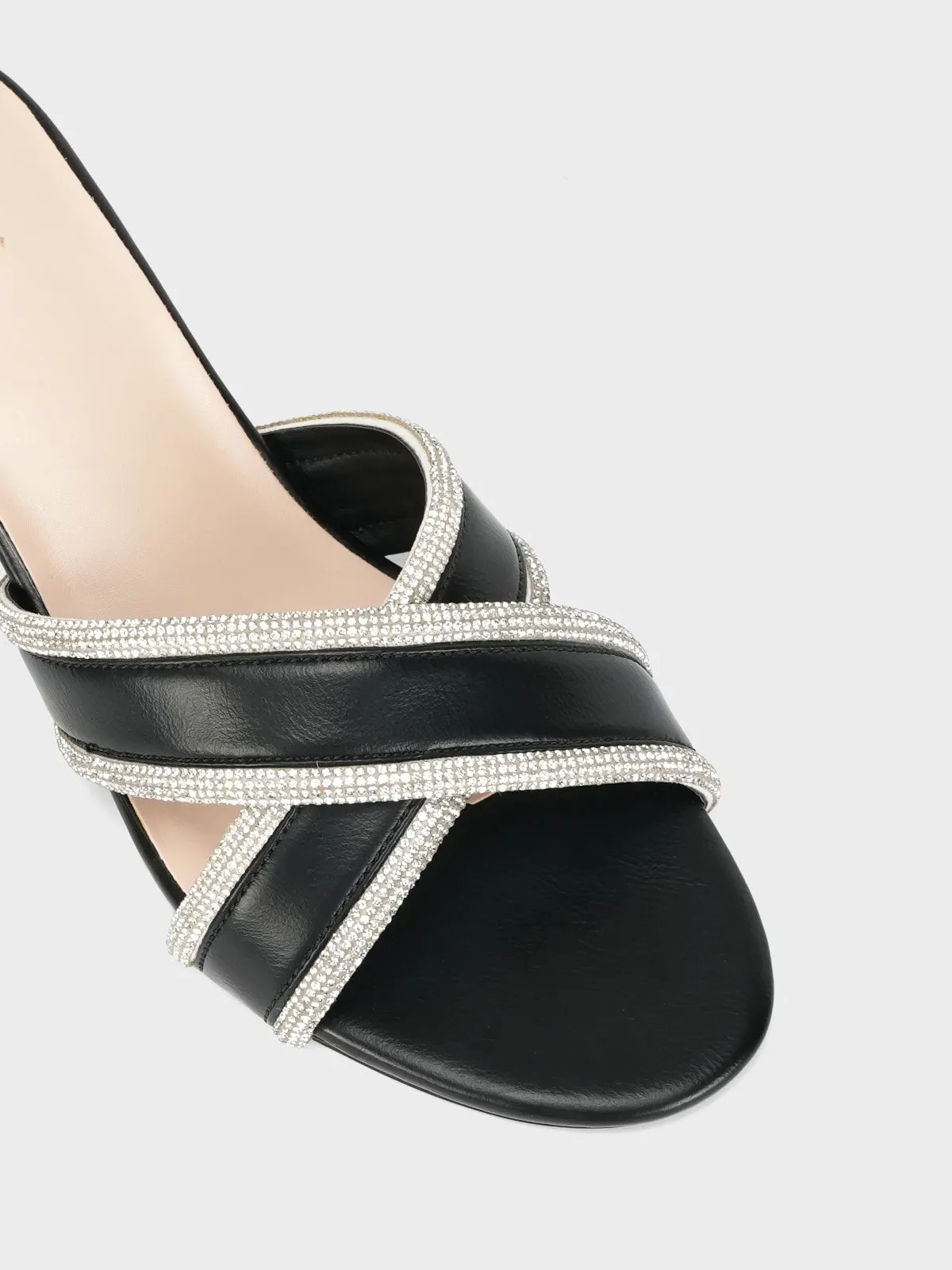 Women's "NOIRION" Cross Over Sandals