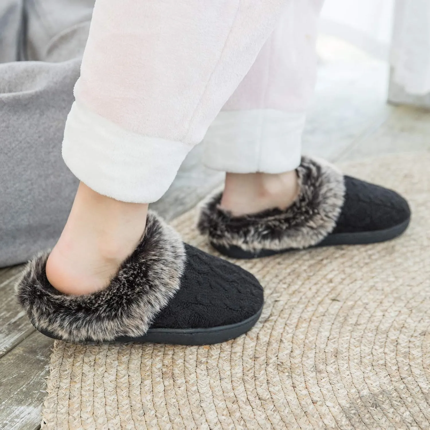 WOTTE Women's Cable Knit Slippers Faux Fur Lining Furry Collar Memory Foam Clog Shoes